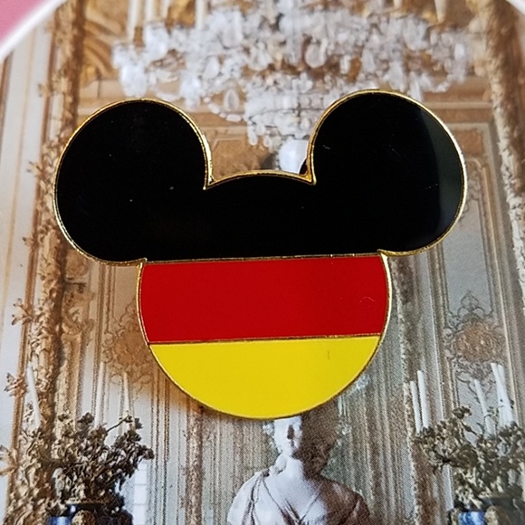 Disney pin. $7 each or 4 pins for $15 - Picture 5 of 5